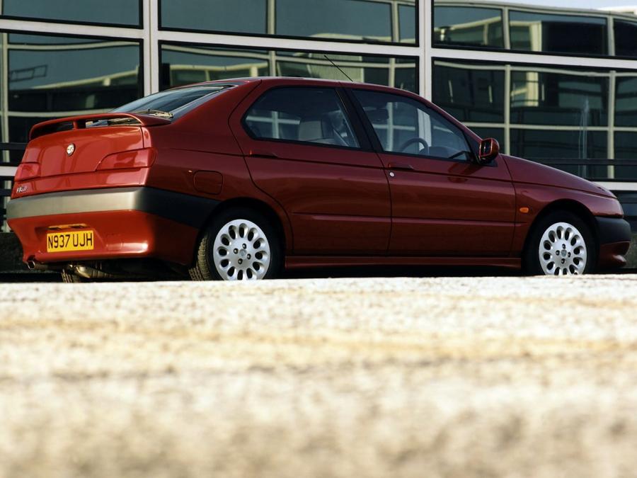  Alfa Romeo 146 Ti 1996 года  (UK) (фото 3 из 7)